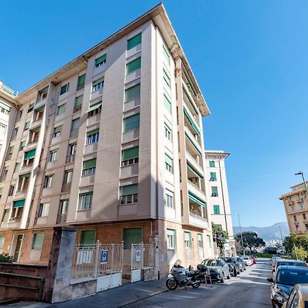 Joivy Cute Flat With Terrace Daire Cenova Dış mekan fotoğraf